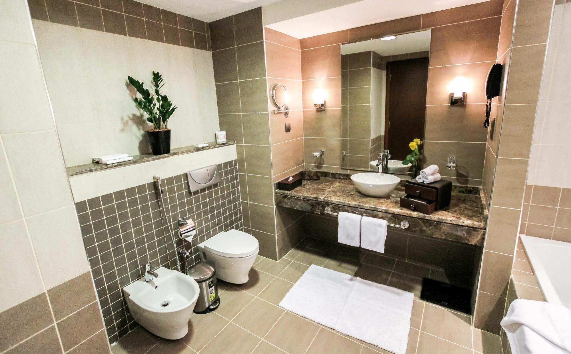 Danat Capital Hotel Abu Dhabi Buitenkant foto