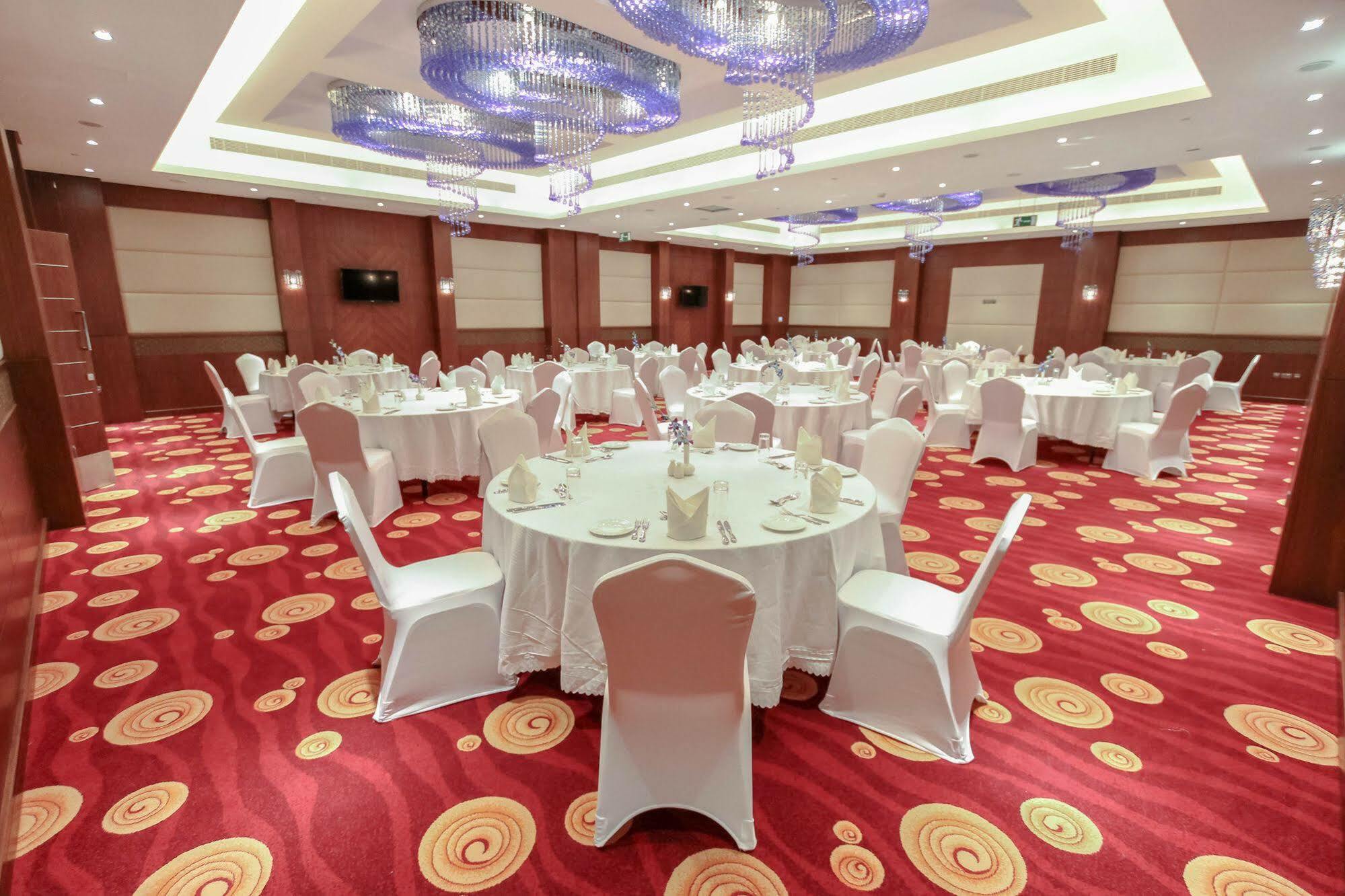 Danat Capital Hotel Abu Dhabi Buitenkant foto